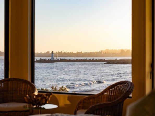 2900 E Cliff Drive, Santa Cruz CA 95062