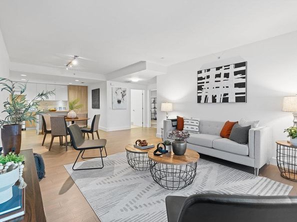 8 Buchanan Street 300, San Francisco CA 94102