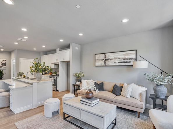 802 Maybeck Place, Hayward CA 94544