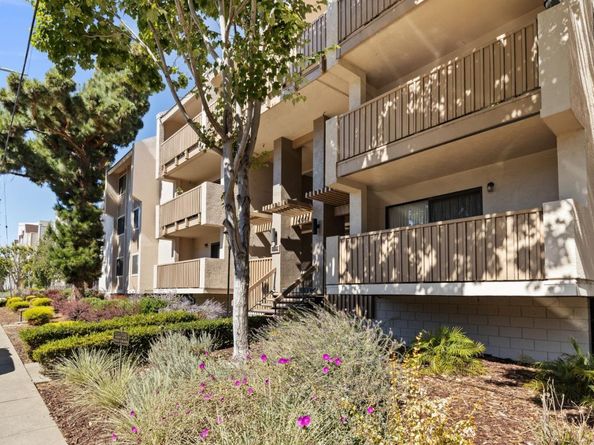 400 Ortega Avenue 301, Mountain View CA 94040