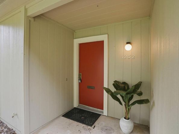 Undisclosed Address #ML82043252, Pacifica CA 94044