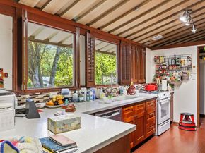 18600 Montpere Way, Saratoga CA 95070