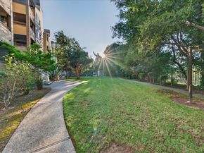 1269 Poplar 201, Sunnyvale CA 94086