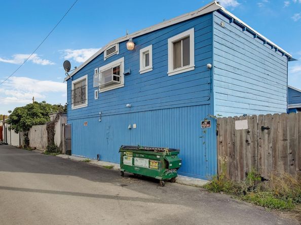 1164 Ocean Avenue, Oakland CA 94608