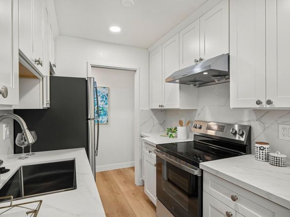 280 Easy Street 311, Mountain View CA 94043