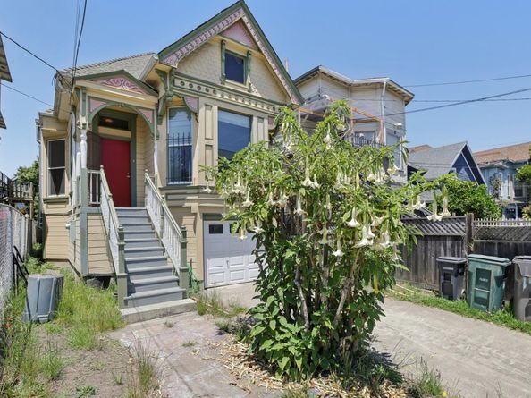 1917 Myrtle Street, Oakland CA 94607