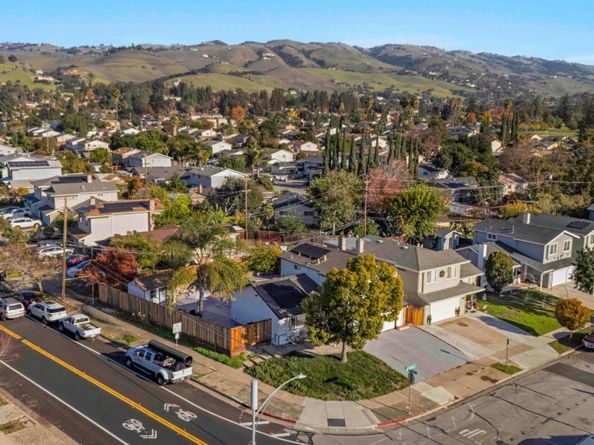 1702 Mount Rushmore Drive, San Jose CA 95127