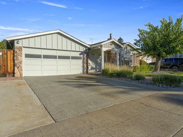 2476 Le Bain Drive, San Jose CA 95130
