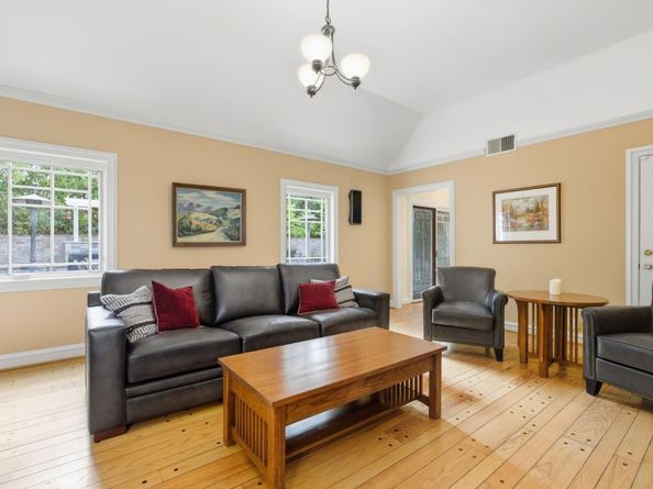 23423 Toyonita Road, Los Altos Hills CA 94024