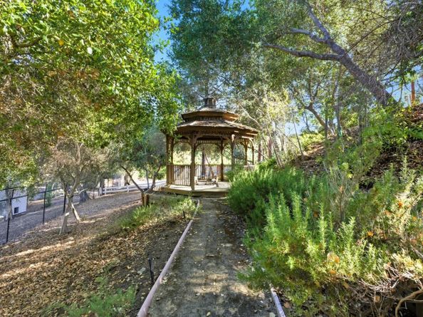 23423 Toyonita Road, Los Altos Hills CA 94024