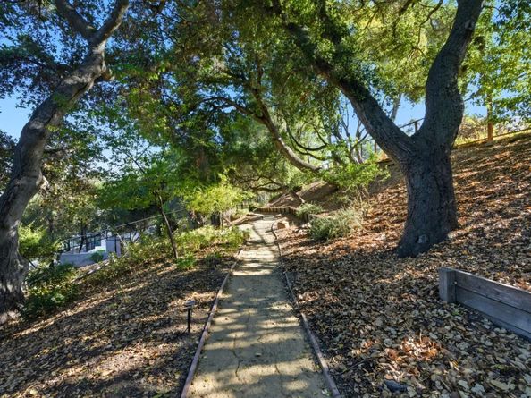 23423 Toyonita Road, Los Altos Hills CA 94024