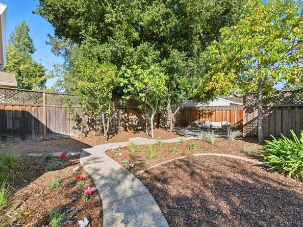 1023 Mercedes Avenue, Los Altos CA 94022