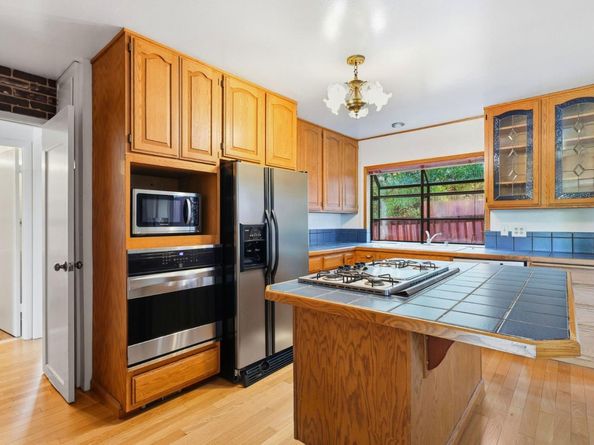 2081 Rollingwood Drive, San Bruno CA 94066
