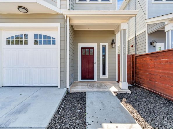 1633 15th Street, Oakland CA 94607
