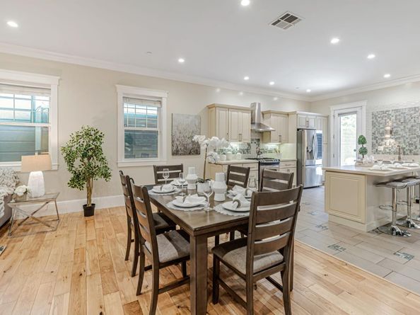 1633 15th Street, Oakland CA 94607