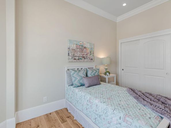 1633 15th Street, Oakland CA 94607