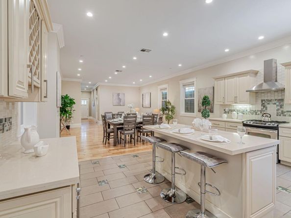 1633 15th Street, Oakland CA 94607