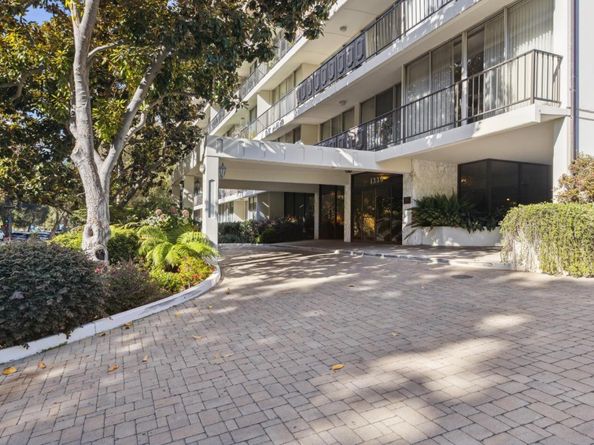 1330 University Drive 66, Menlo Park CA 94025