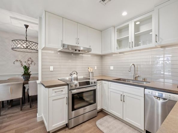 1330 University Drive 66, Menlo Park CA 94025