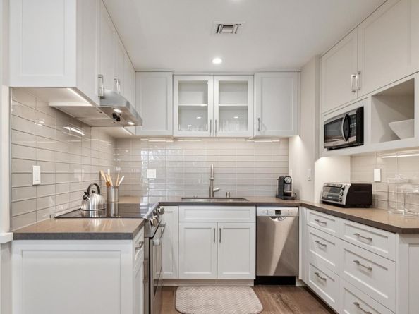 1330 University Drive 66, Menlo Park CA 94025