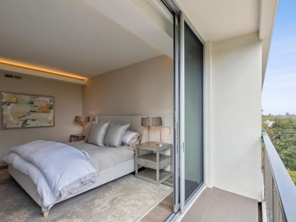 1330 University Drive 66, Menlo Park CA 94025