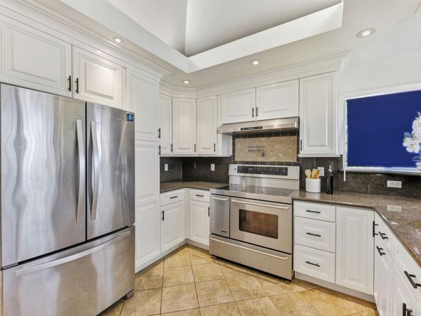 866 Alma Place, Oakland CA 94610