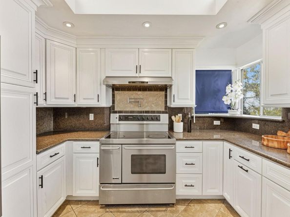 866 Alma Place, Oakland CA 94610