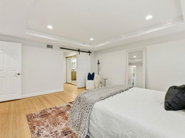 866 Alma Place, Oakland CA 94610