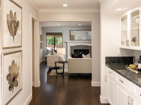2 Hallmark Circle, Menlo Park CA 94025