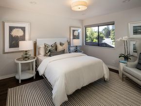 2 Hallmark Circle, Menlo Park CA 94025