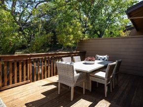 2 Hallmark Circle, Menlo Park CA 94025