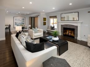 2 Hallmark Circle, Menlo Park CA 94025