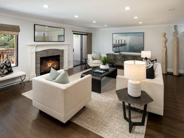 2 Hallmark Circle, Menlo Park CA 94025