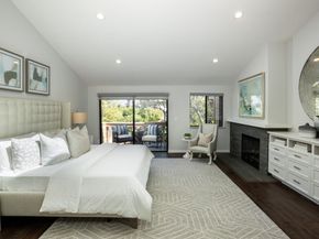 2 Hallmark Circle, Menlo Park CA 94025