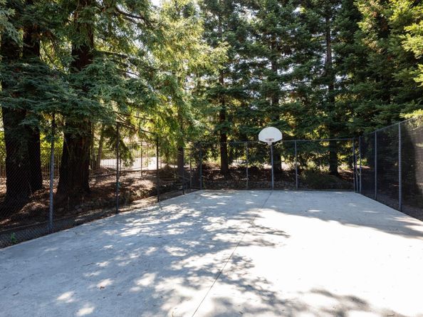 13456 Mandoli Drive, Los Altos Hills CA 94022
