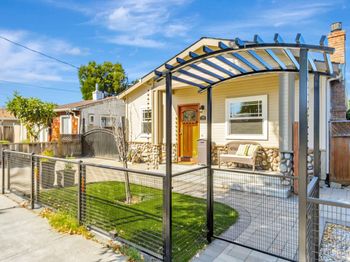 439 Leland Avenue