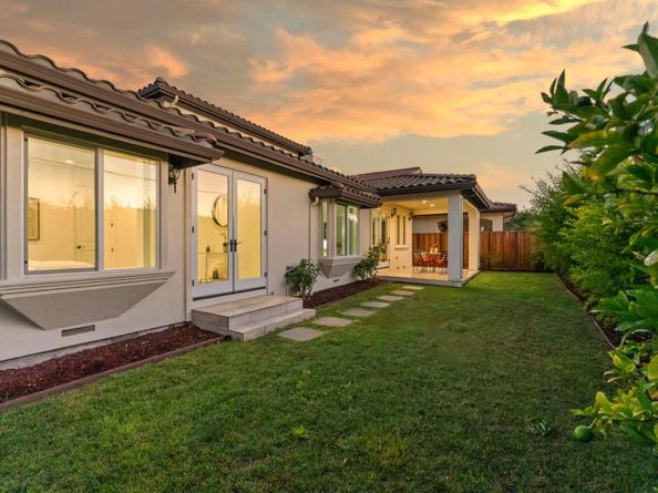 891 E Estates Drive, Cupertino CA 95014