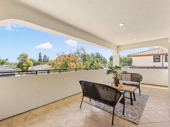891 E Estates Drive, Cupertino CA 95014
