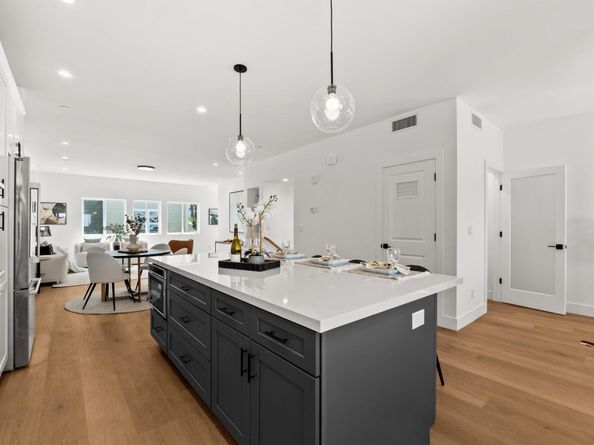 853 B Sierra Vista Avenue, Mountain View CA 94043