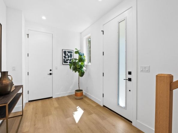 853 B Sierra Vista Avenue, Mountain View CA 94043
