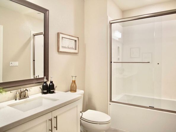 338 Llano De Los Robles Avenue 3, San Jose CA 95136