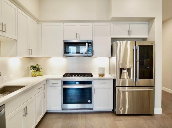 338 Llano De Los Robles Avenue 3, San Jose CA 95136