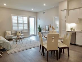 338 Llano De Los Robles Avenue 3, San Jose CA 95136