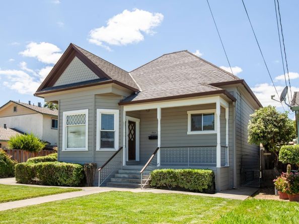 7515 Chestnut Street, Gilroy CA 95020