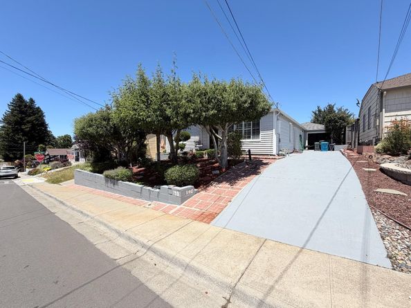 140 De Soto Way, San Bruno CA 94066