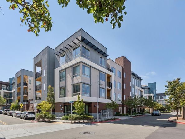 708 Thayer Lane 404, Foster City CA 94404
