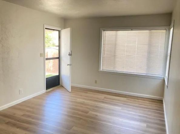1612 Redwood Avenue, Redwood City CA 94061