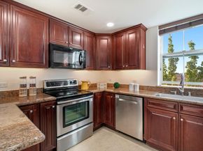 49002 Cinnamon Fern Common 402, Fremont CA 94539