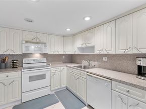 10777 W Sample Rd 918, Coral Springs FL 33065