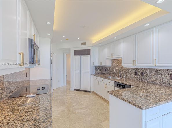 6051 N Ocean Dr 704, Hollywood FL 33019